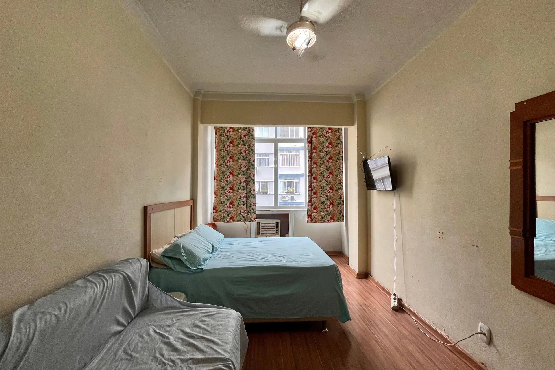 Дерев'яна підлога або ламінат та 1 спальня: квартира 31 м² — photo 15