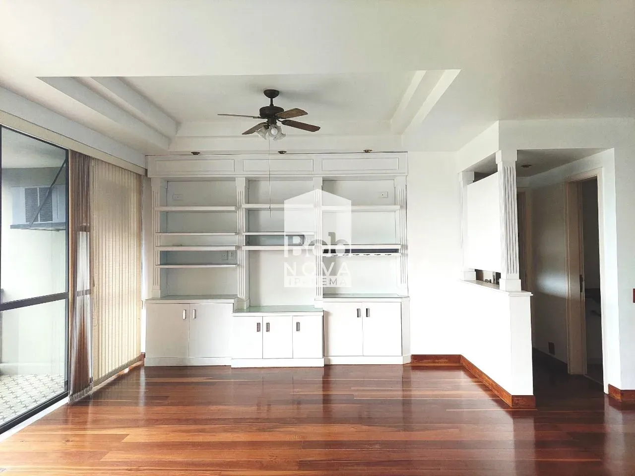 Unfurnished 161 m² apartment with a closed kitchen — photo 7