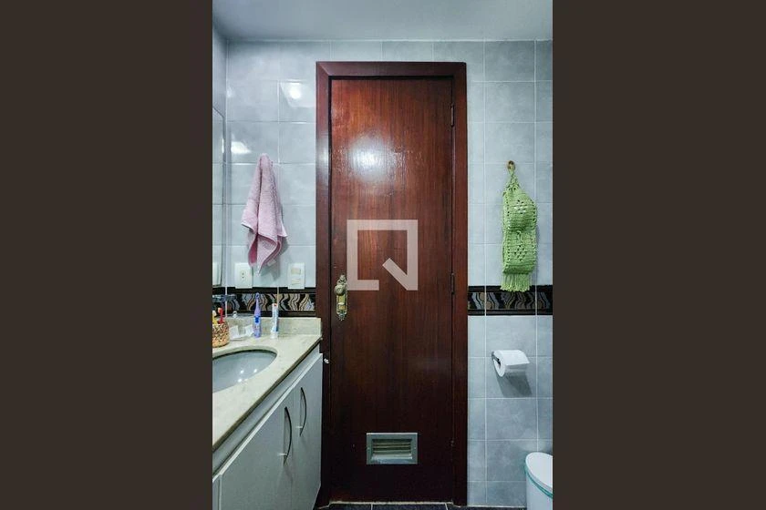 Furnished 100 m² apartment with 2 bedrooms and balcony — photo 33