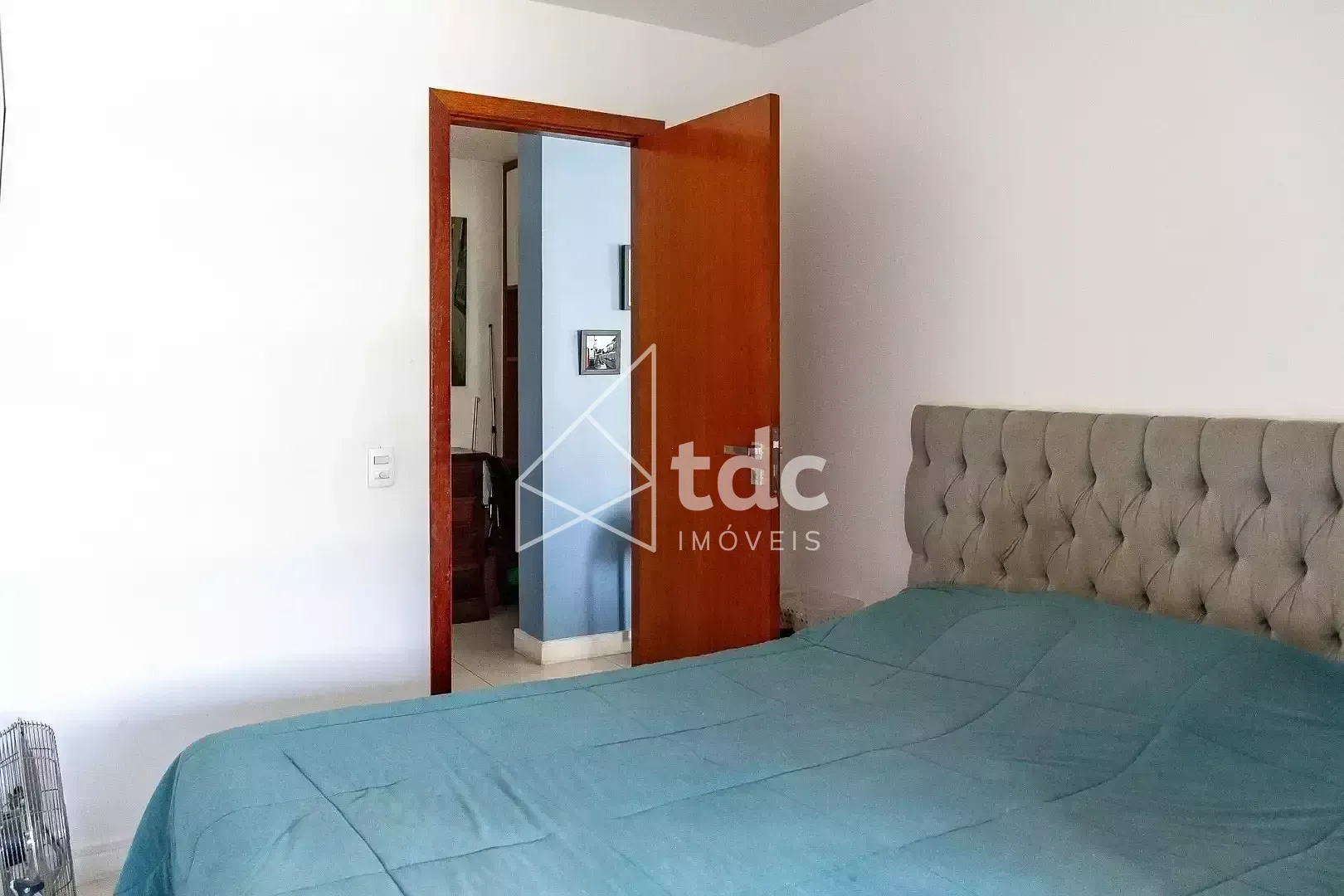 3-bedroom apartment with a mountain view — photo 14