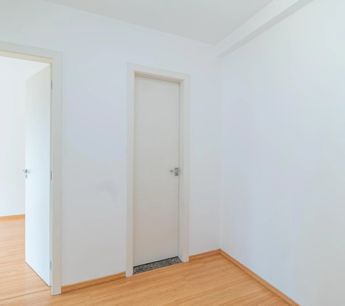 2-bedroom apartment with a washing machine in Curitiba — photo 26