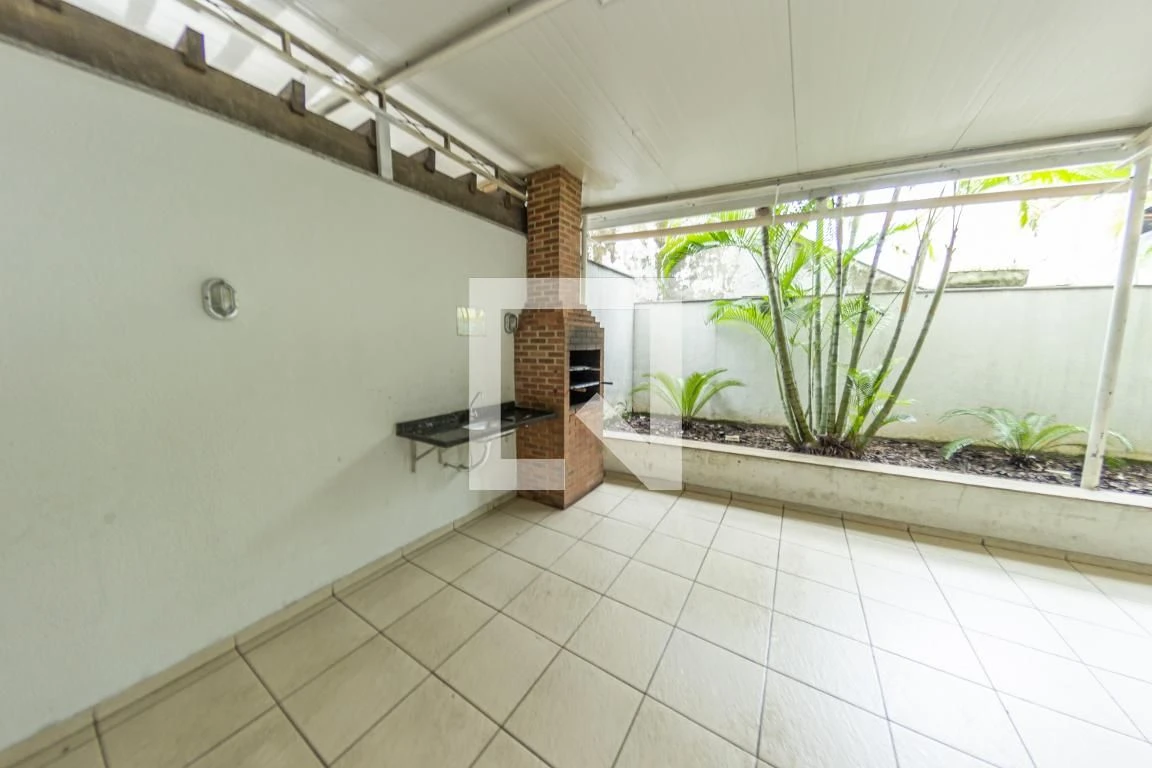 Furnished 2-bedroom apartment with 1 bath and parking — photo 49