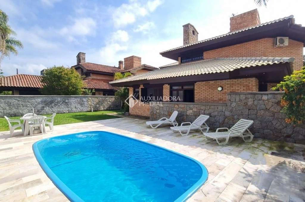 Casa com 4 quartos em suíte, 5 banheiros e 3 vagas — photo 3
