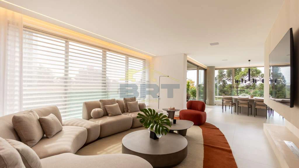 Furnished 3-bedroom apartment with 512 m² and 3 parking — photo 4