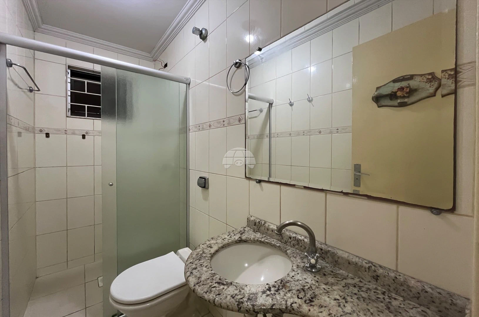 Wood or laminate floors in a 3-bedroom house, 100 m² — photo 8