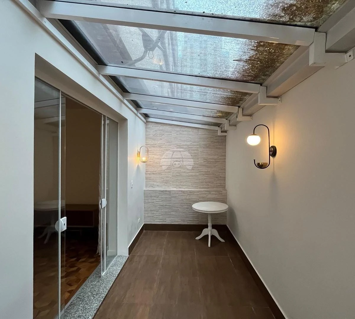 3-bedroom apartment with a bathtub — photo 2