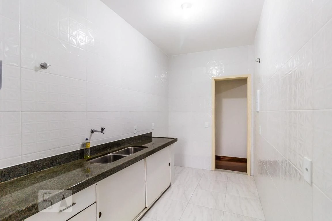 2-bedroom rental apartment with 1 bathroom and parking — photo 7