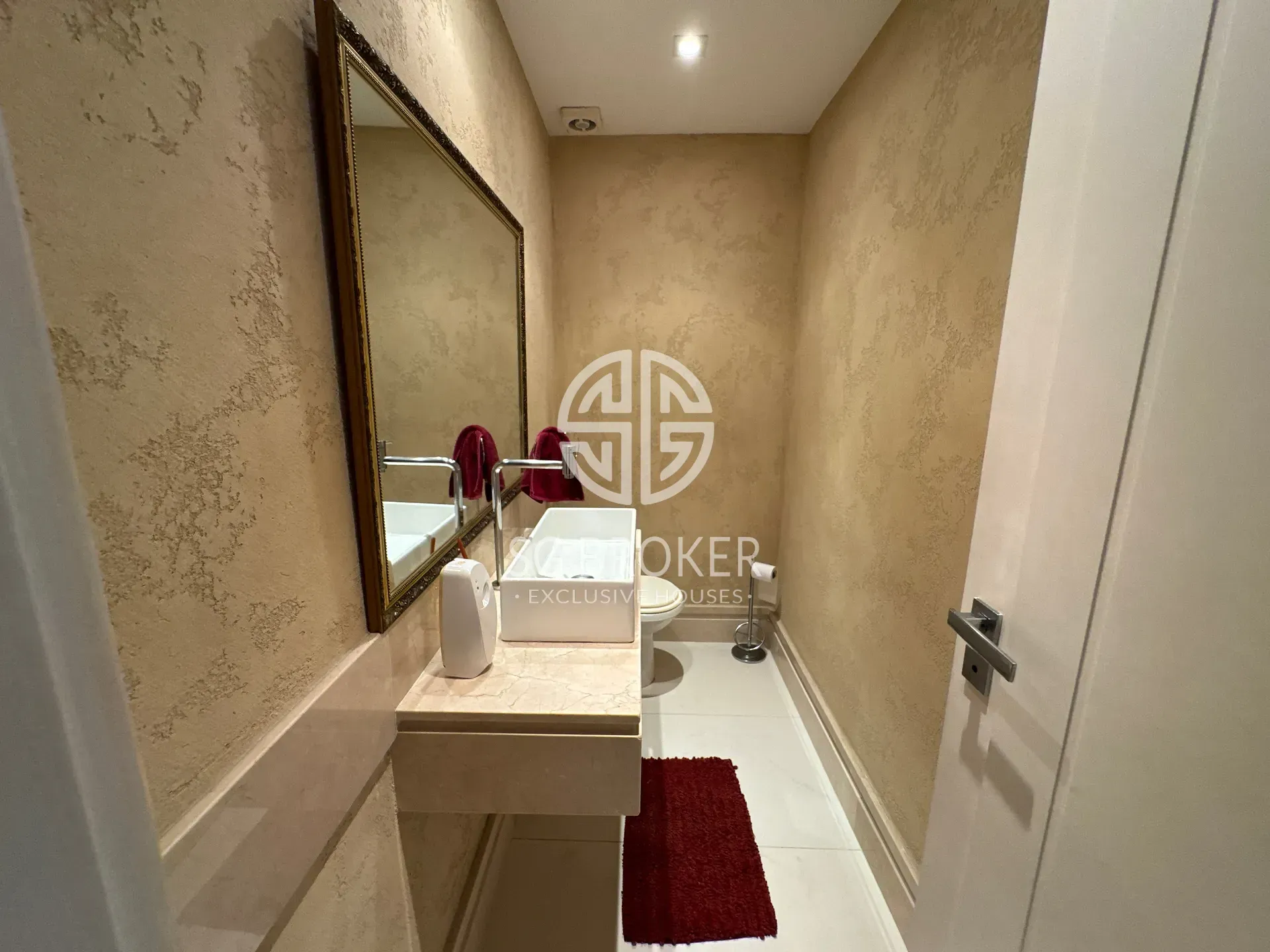 Casa para locação com 5 quartos e churrasqueira na varanda — photo 66