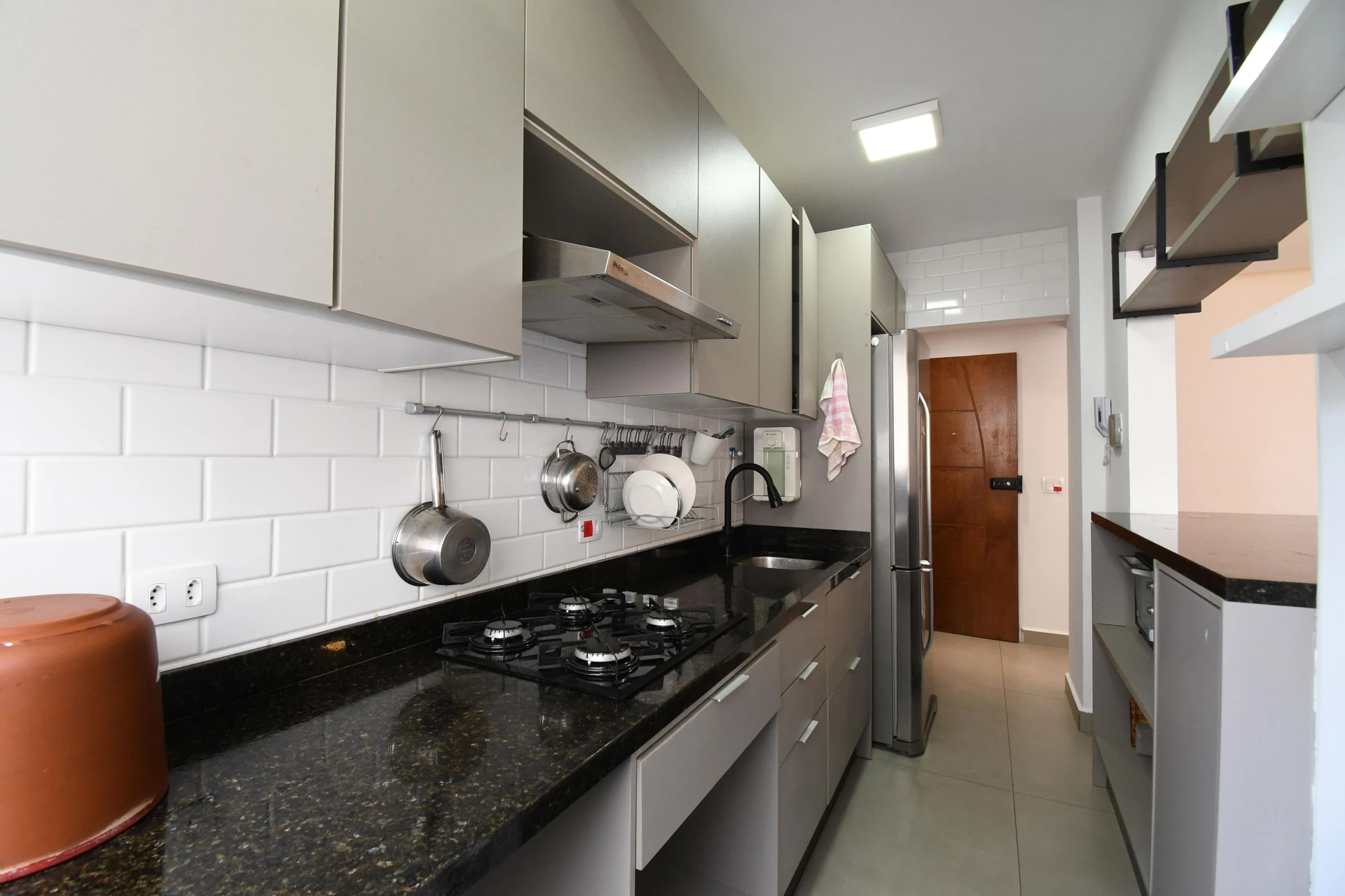 Furnished apartment, 76 m², with a walk-in closet — photo 21