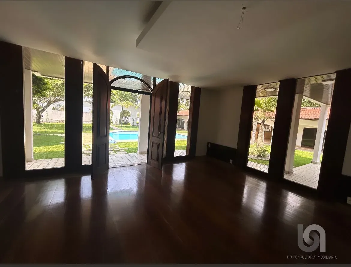 Casa sin amueblar con 5 dormitorios y parrilla en la terraza — photo 5
