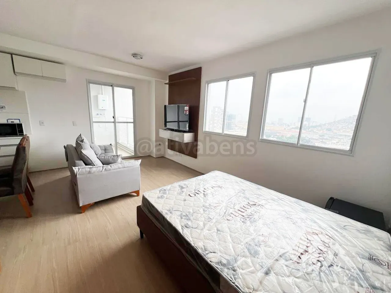 Furnished 1-bedroom apartment with 37 m² on the 19th floor — photo 14