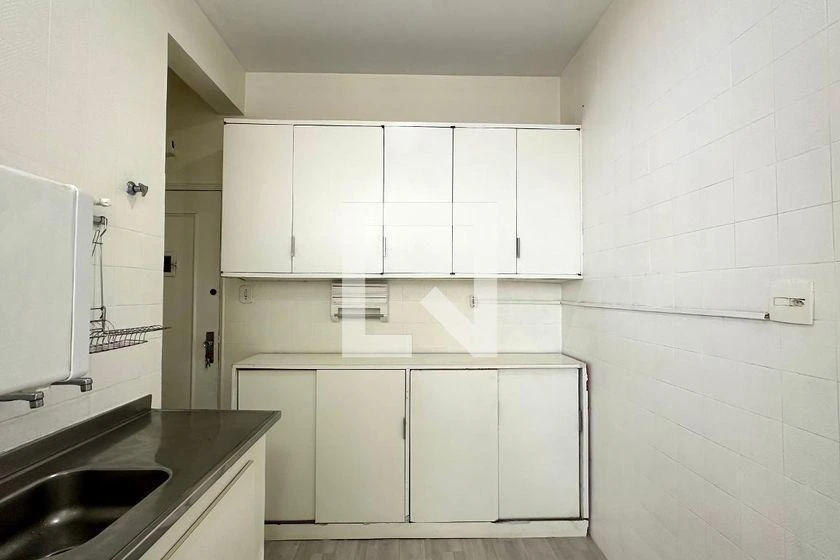 Деревянный пол или ламинат и 3 спальни: квартира 114 м² — photo 2