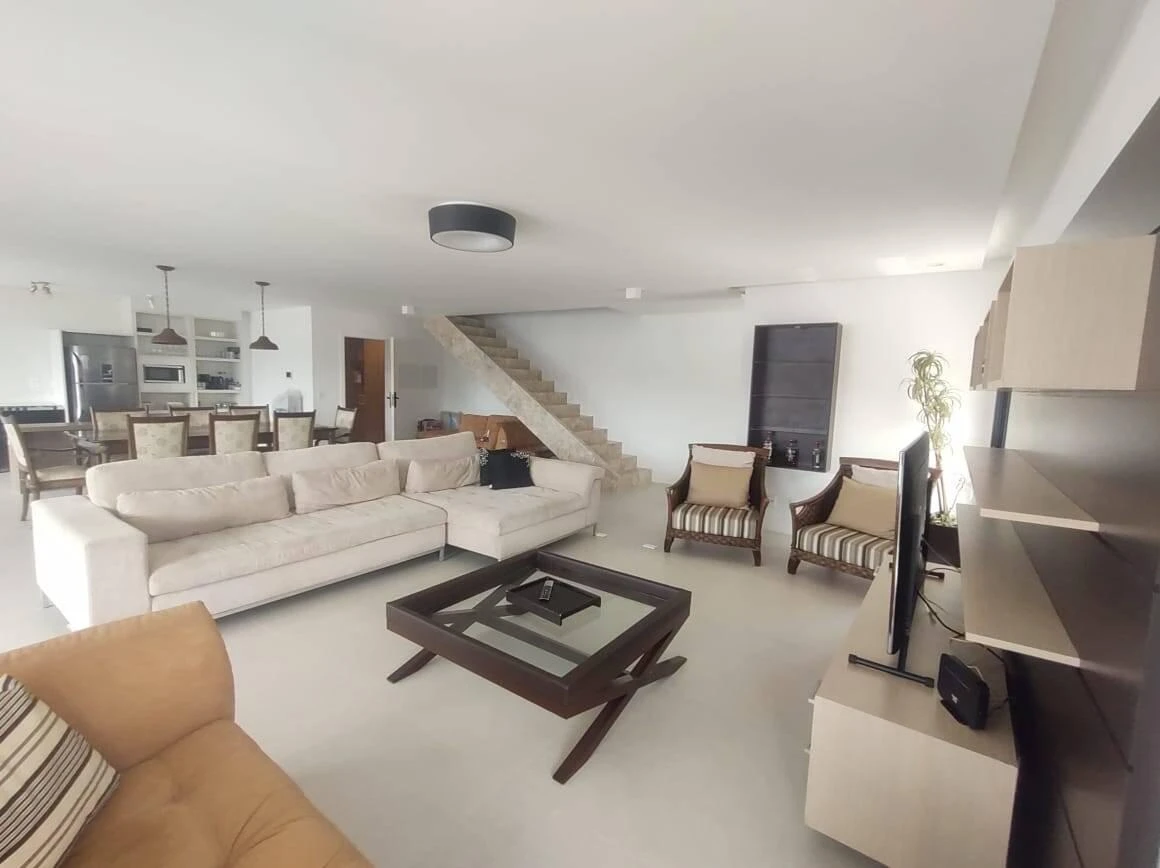 Departamento de 4 dormitorios con ventanales de piso a techo — photo 16