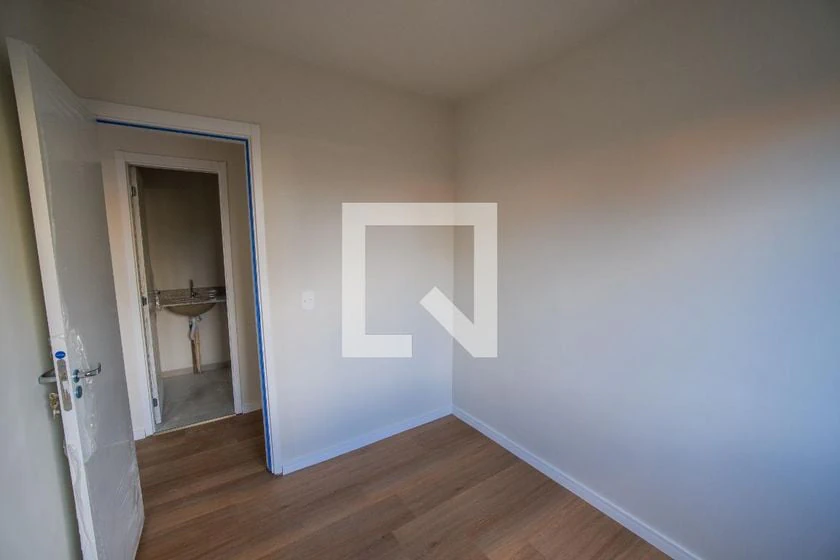 Apartment, 53 m², with wood or laminate floors — photo 8