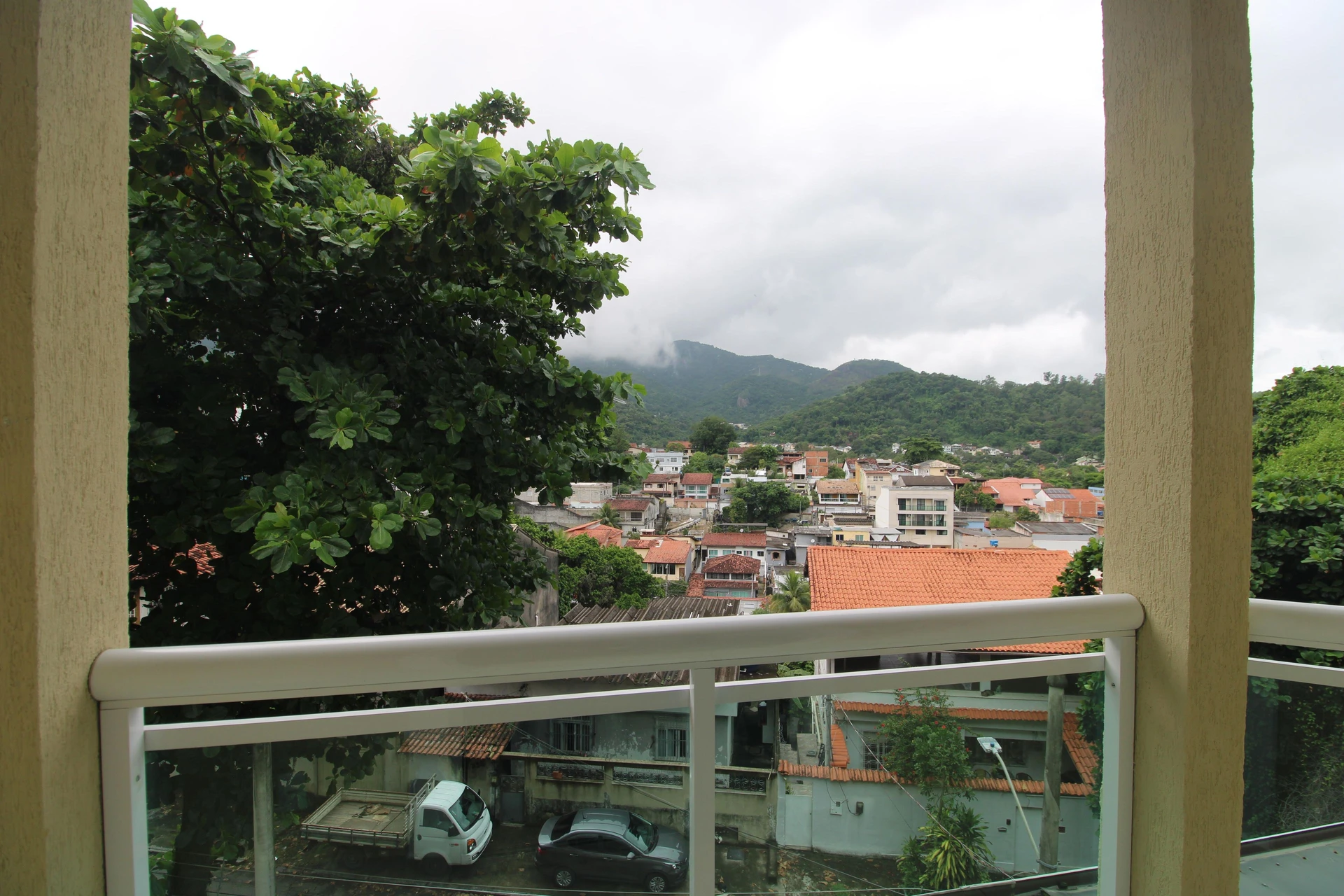 Casa mobiliada com 3 suítes e cozinha aberta com fogão a gás — photo 33