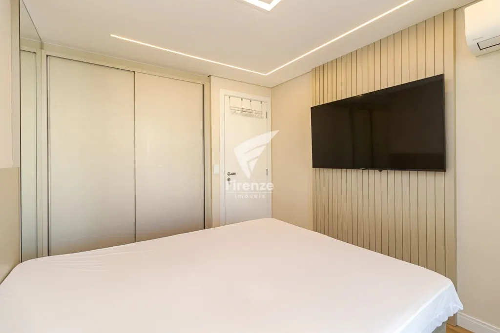 Apartamento mobiliado com cozinha integrada e varanda fechada — photo 23