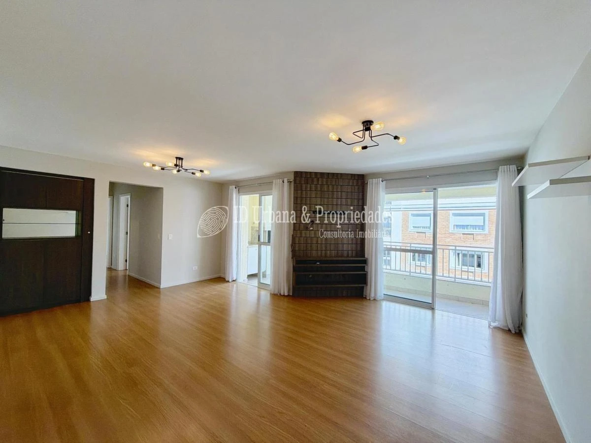 3-bedroom apartment in a building with a pool