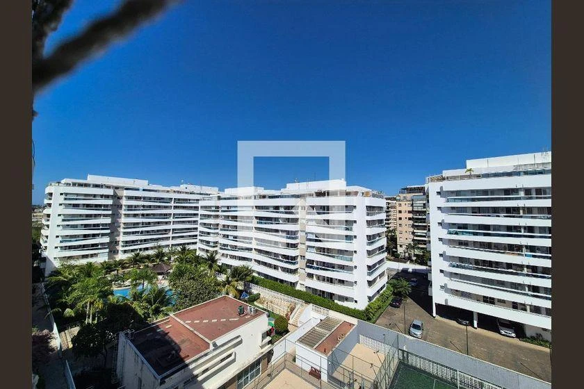 Furnished apartment with 5 bedrooms, balcony and 196 m² — photo 22