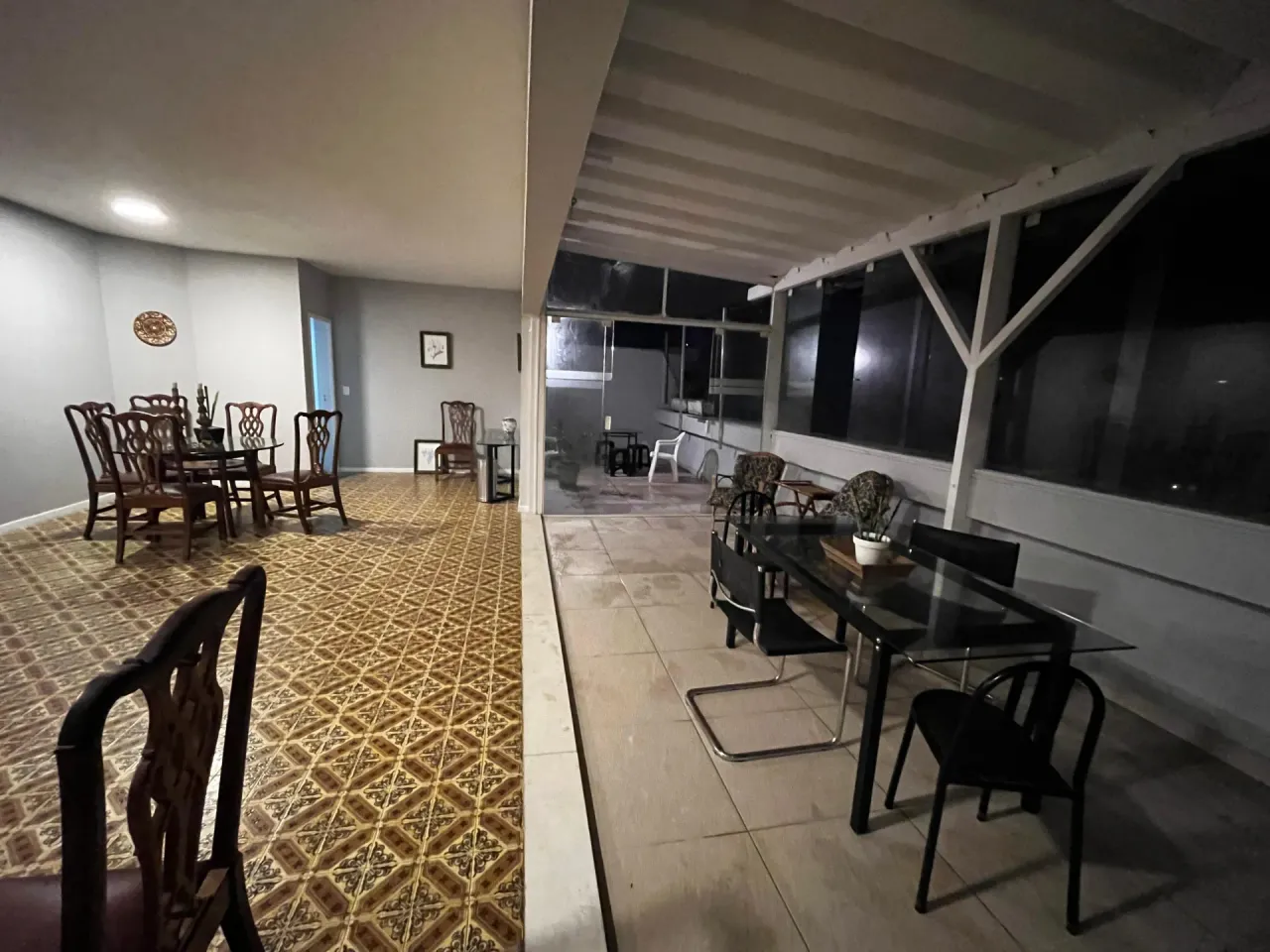 Furnished apartment with 3 bedrooms and 1 bathroom — photo 15