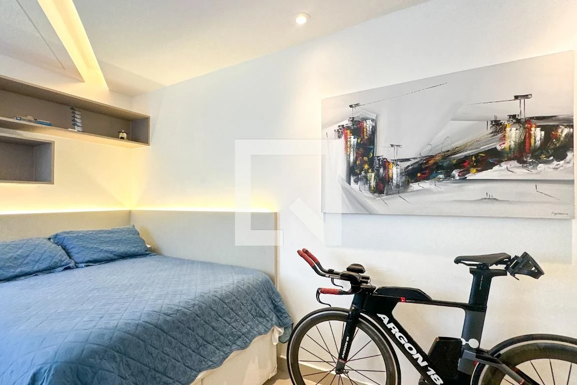 4-bedroom apartment with floor-to-ceiling windows — photo 10