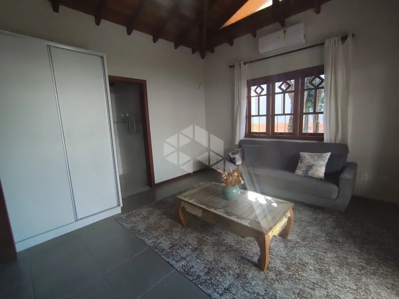 Мебльований будинок з 4 спальнями-сюїтами та садом 240 м² — photo 29