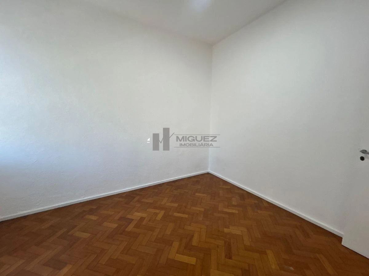 3-bedroom, 3-bath apartment with 1 parking space — photo 33