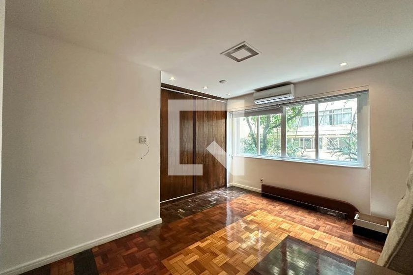 Unfurnished 260 m² apartment with 4 en-suite bedrooms — photo 16