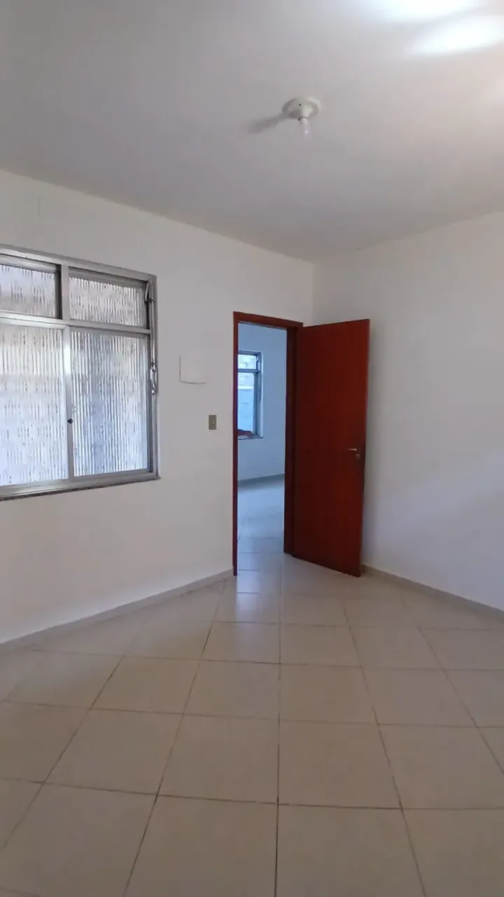 House with 3 bedrooms and 1 bathroom with electric shower — photo 5