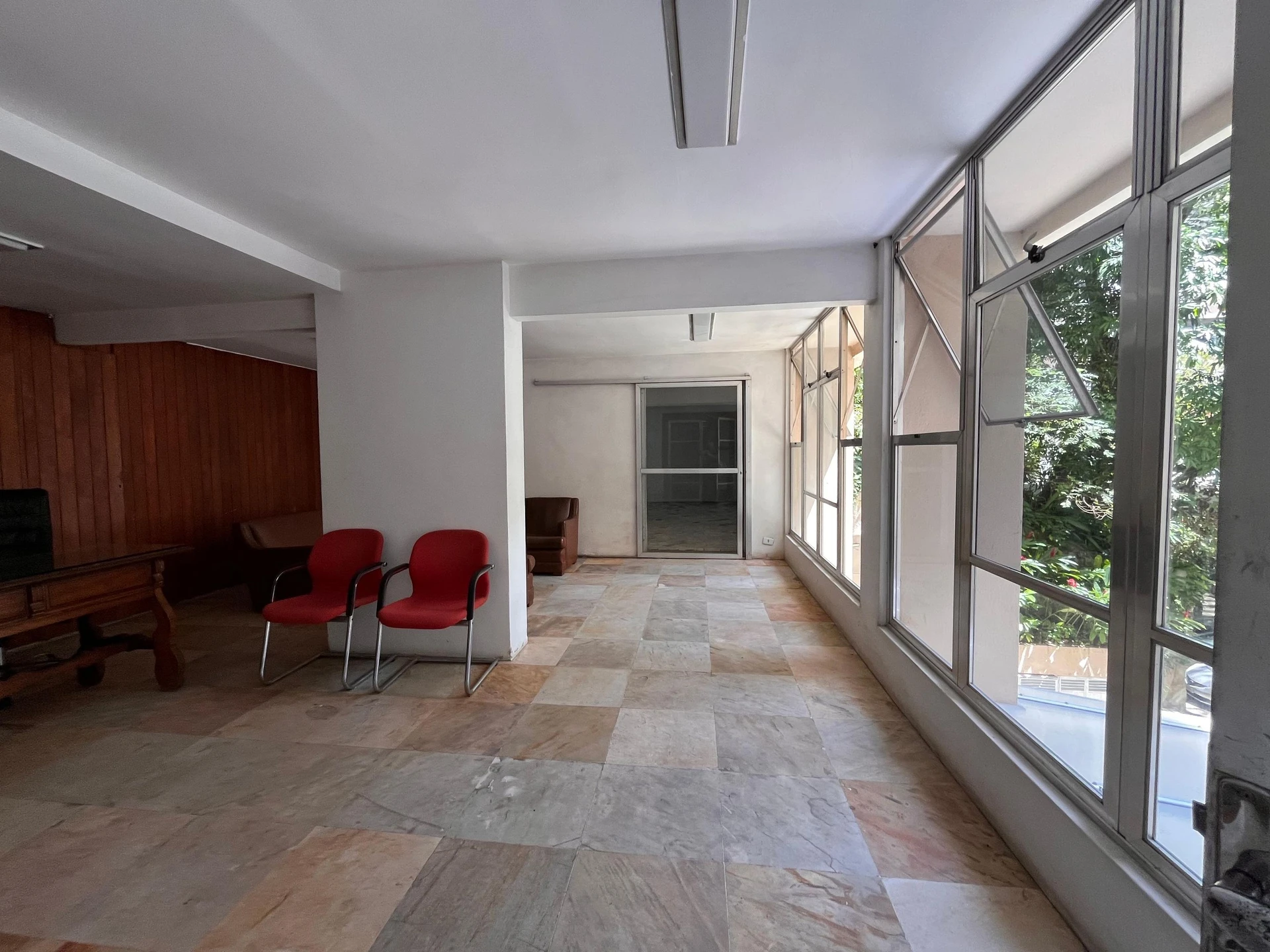 Unfurnished 2-bedroom rental apartment with 2 baths — photo 31