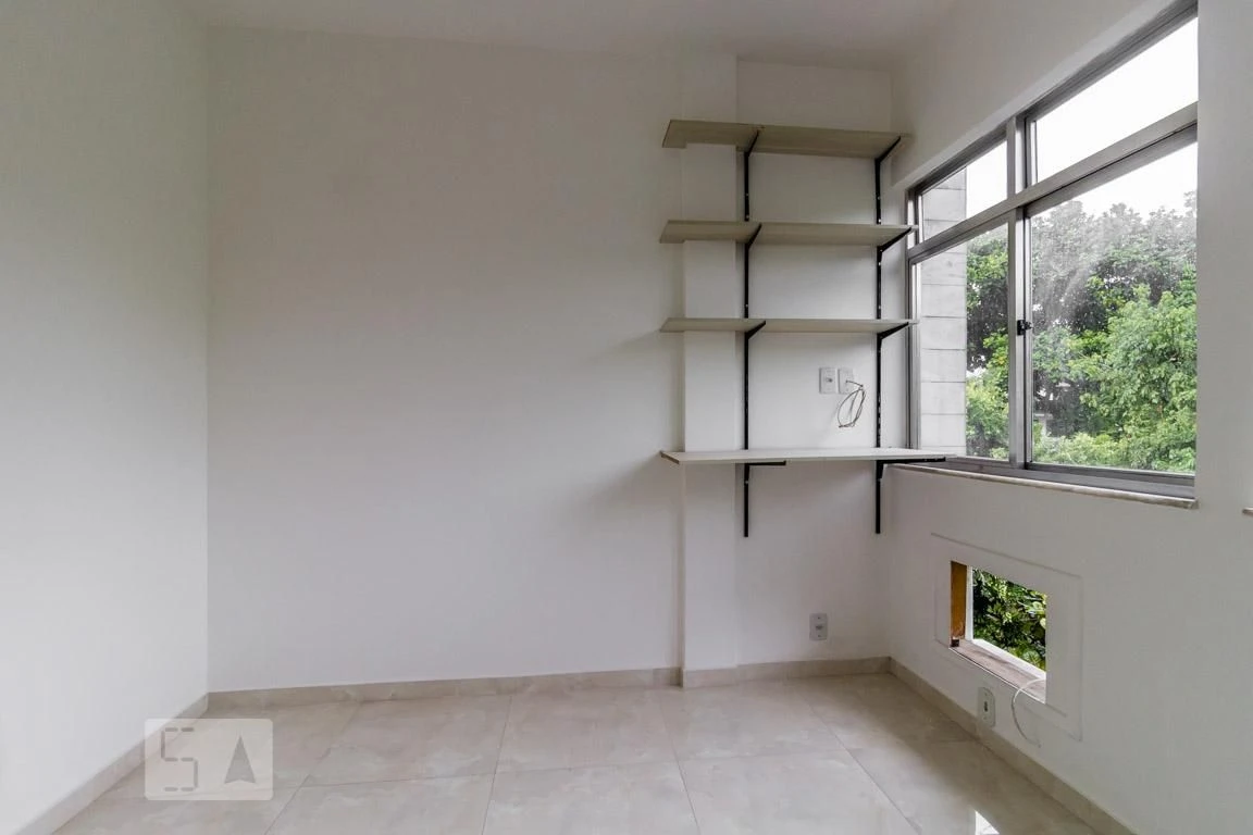 2-bedroom rental apartment with 1 bathroom and parking — photo 17