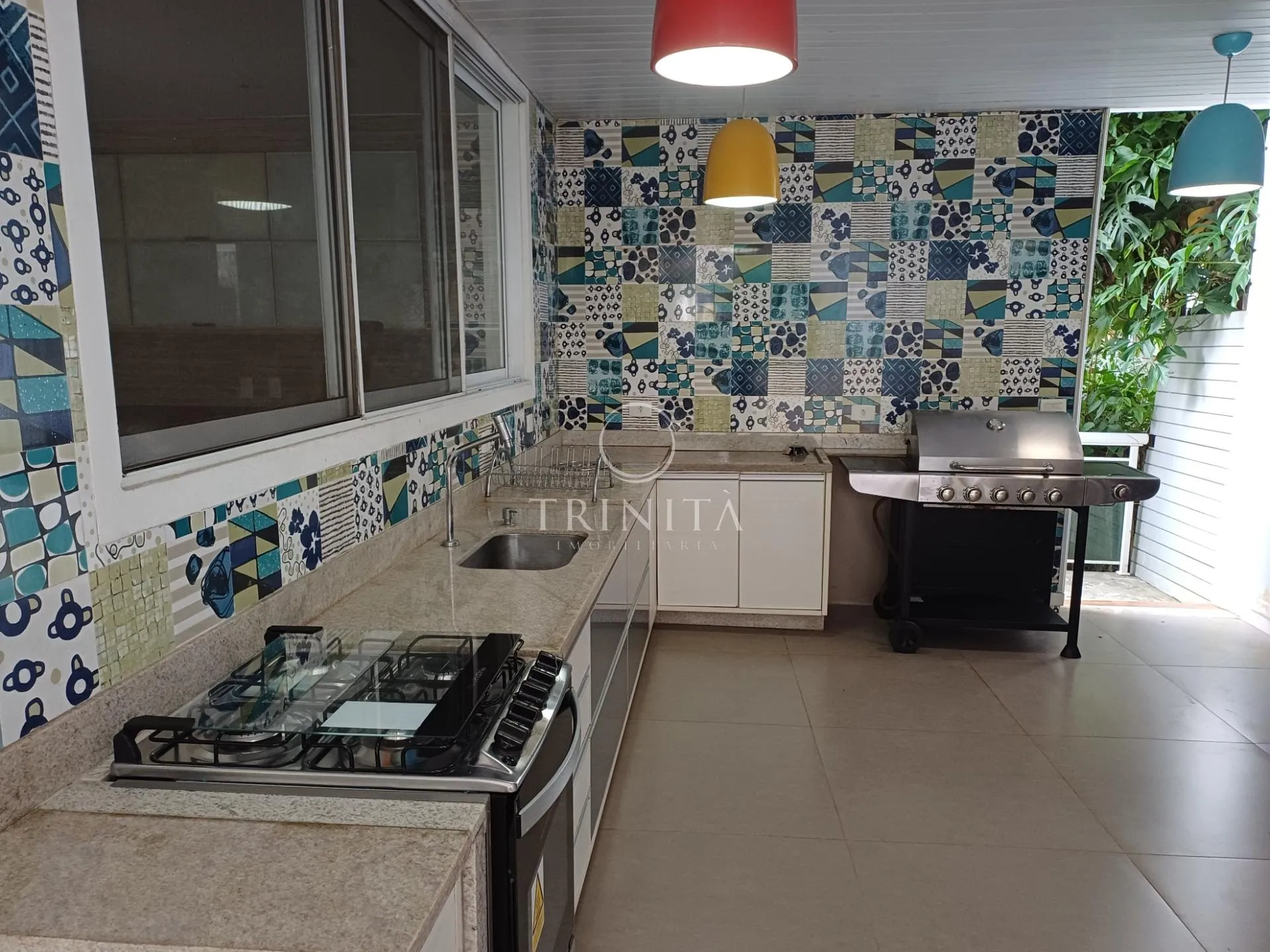 House, 490 m², with a grill on the balcony — photo 46