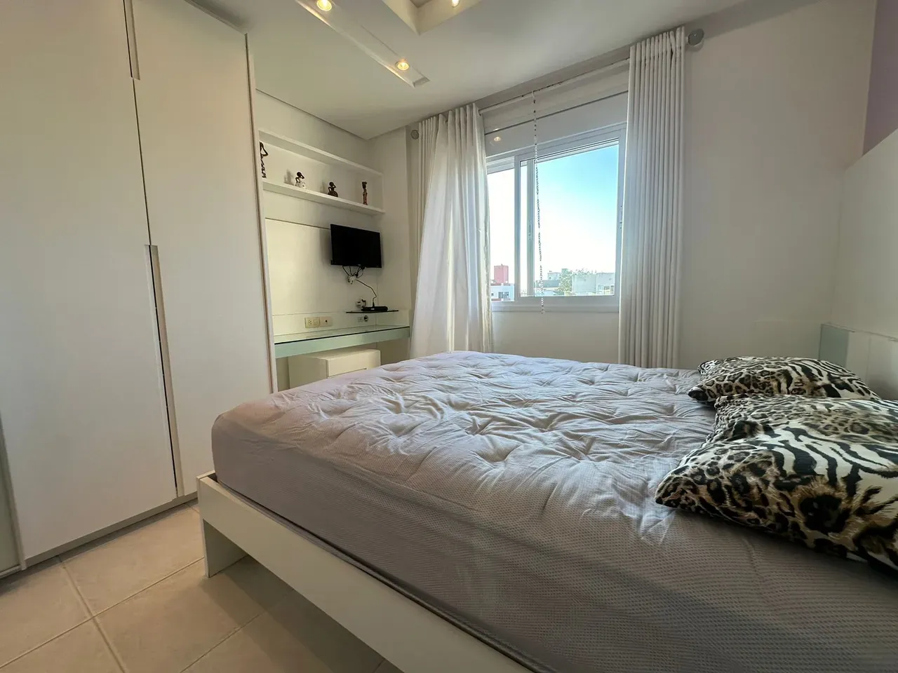 Робоче місце та 3 спальні: квартира 150 м² — photo 14