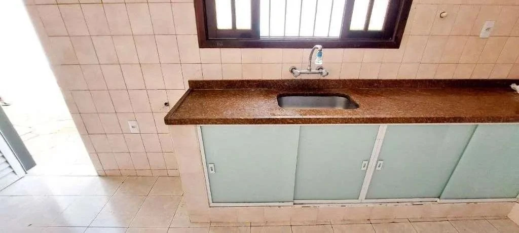 3-bedroom house with a bathtub in Rio de Janeiro — photo 4