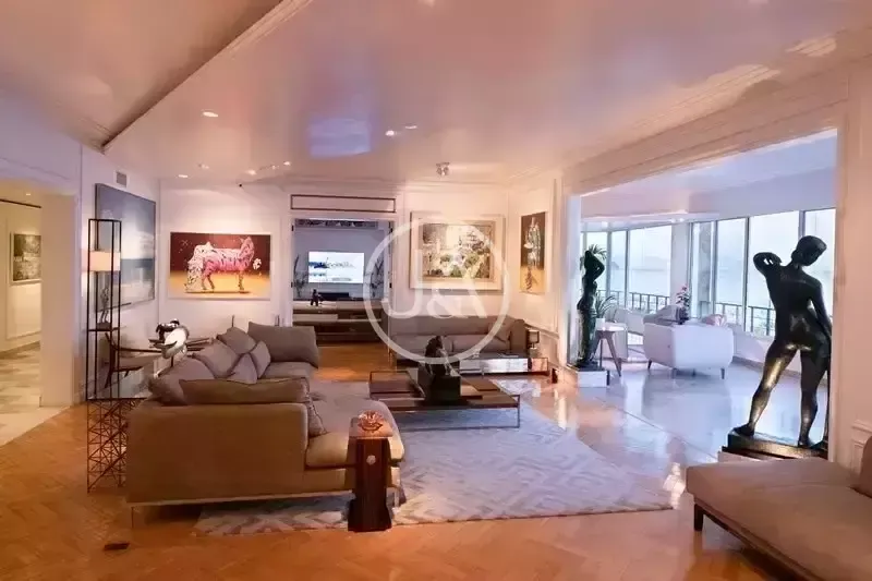 Rental apartment 4 bedrooms 587 m² with 4 parking spots — photo 3