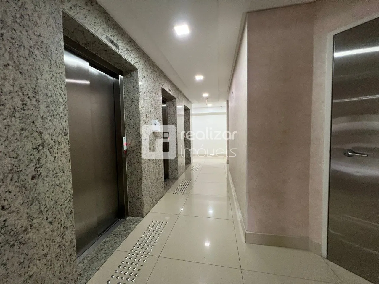 Apartamento amueblado de 3 dormitorios con balcón — photo 27