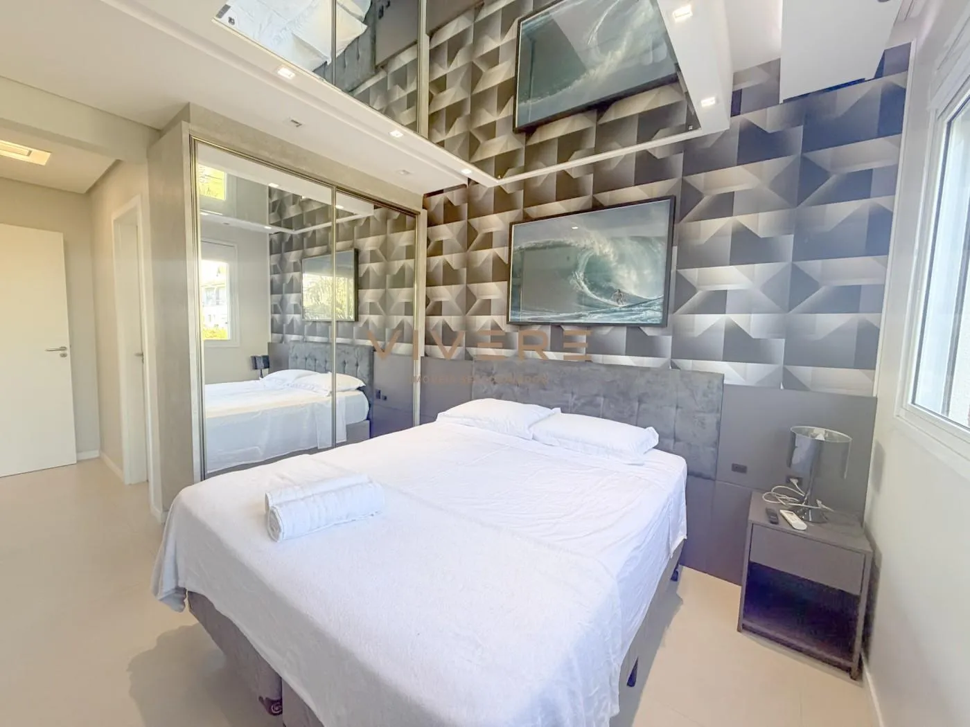 Furnished apartment with 2 bedrooms and open-plan kitchen — photo 8