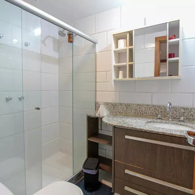 Furnished apartment, 105 m², with a glass-enclosed balcony — photo 24