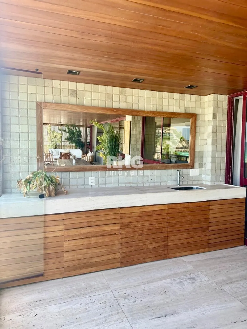 Apartamento mobiliado com 4 quartos e 4 banheiros — photo 17