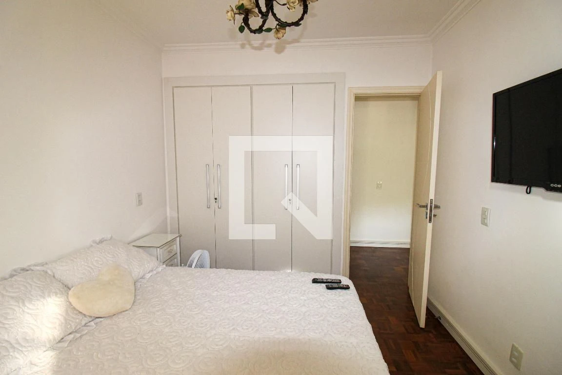 Furnished 2-bedroom apartment with 2 bathrooms — photo 15