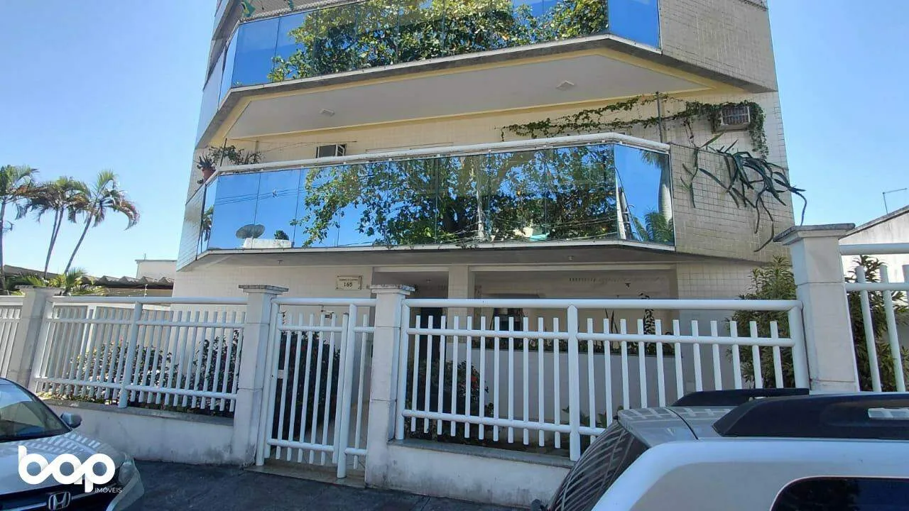 3-bedroom apartment with a water view in Rio de Janeiro — photo 14