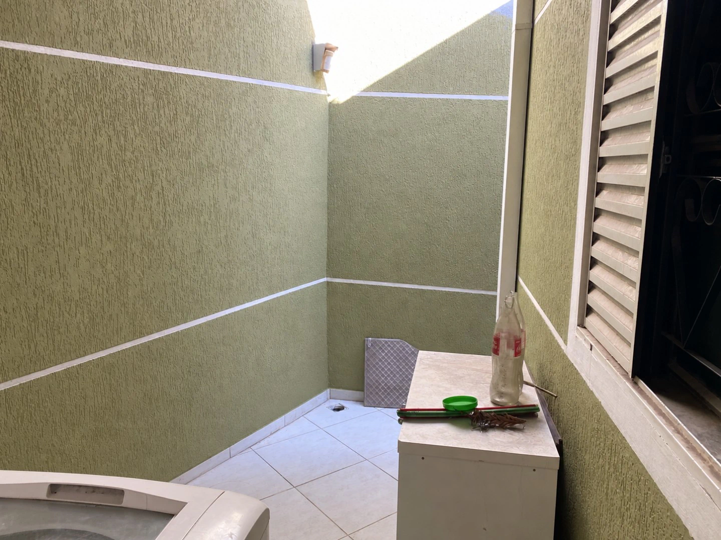 2-bedroom house with a washing machine — photo 15