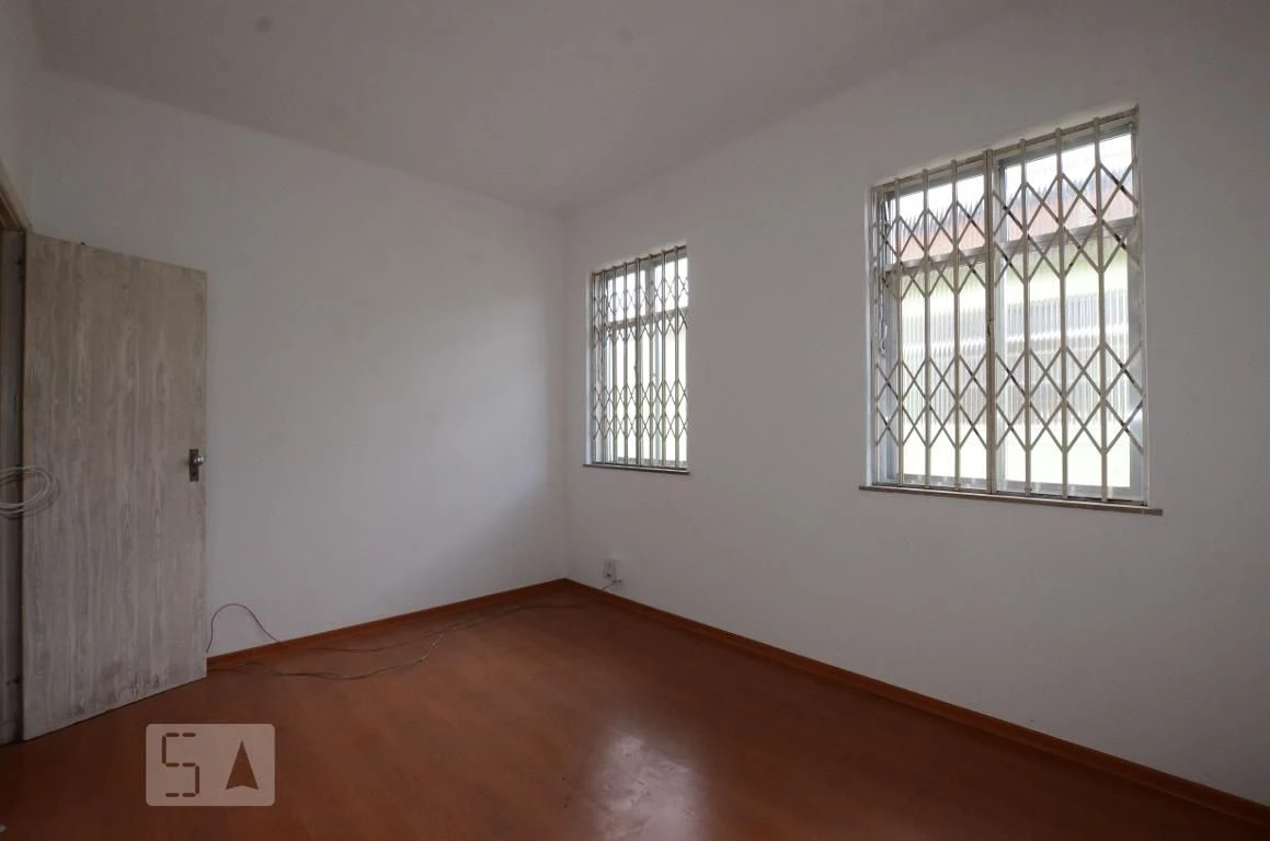 Casa sem mobília com 2 quartos, quintal e varanda — photo 31
