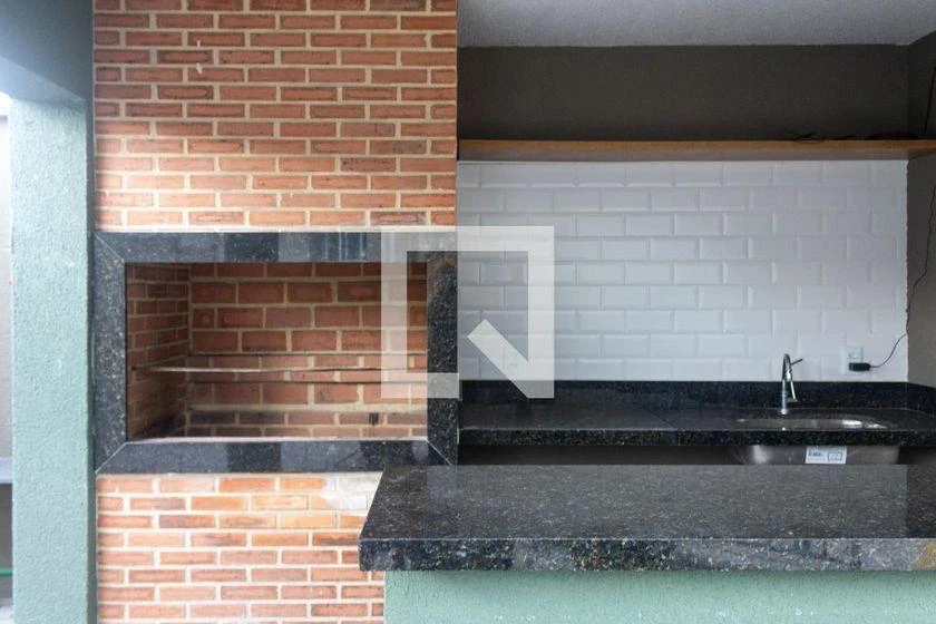 Apartamento de 2 quartos com piso de madeira ou laminado — photo 9