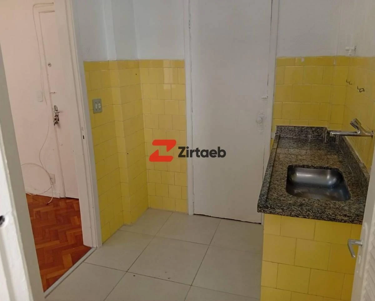 2-bedroom apartment with wood or laminate floors — photo 20
