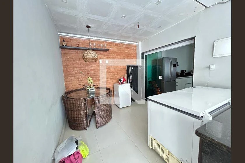 Home office in a 3-bedroom house, 197 m² — photo 37