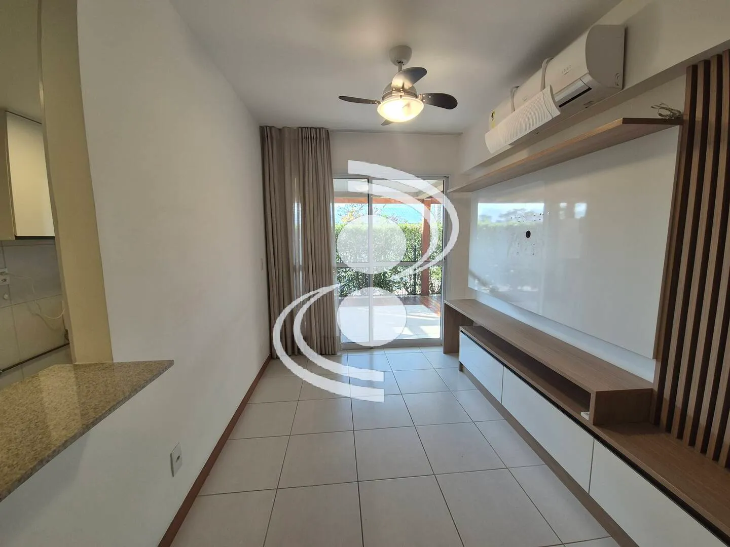Garden-style apartment with 2 bedrooms and 4 bathrooms — photo 18
