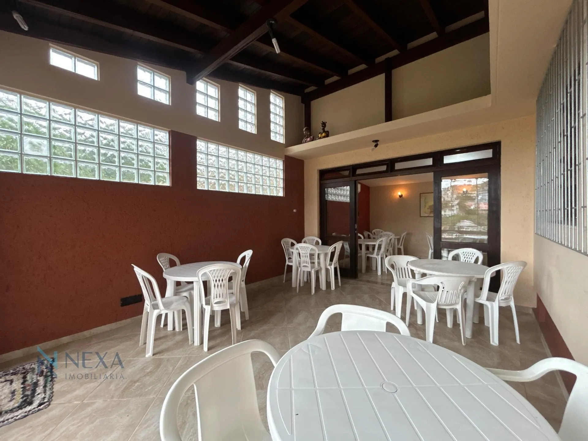 House with 5 bedrooms and 499 m², 2 en-suites — photo 24