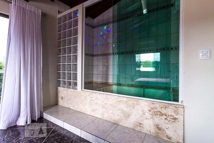 Unfurnished 1-bedroom apartment with a private garden — photo 10