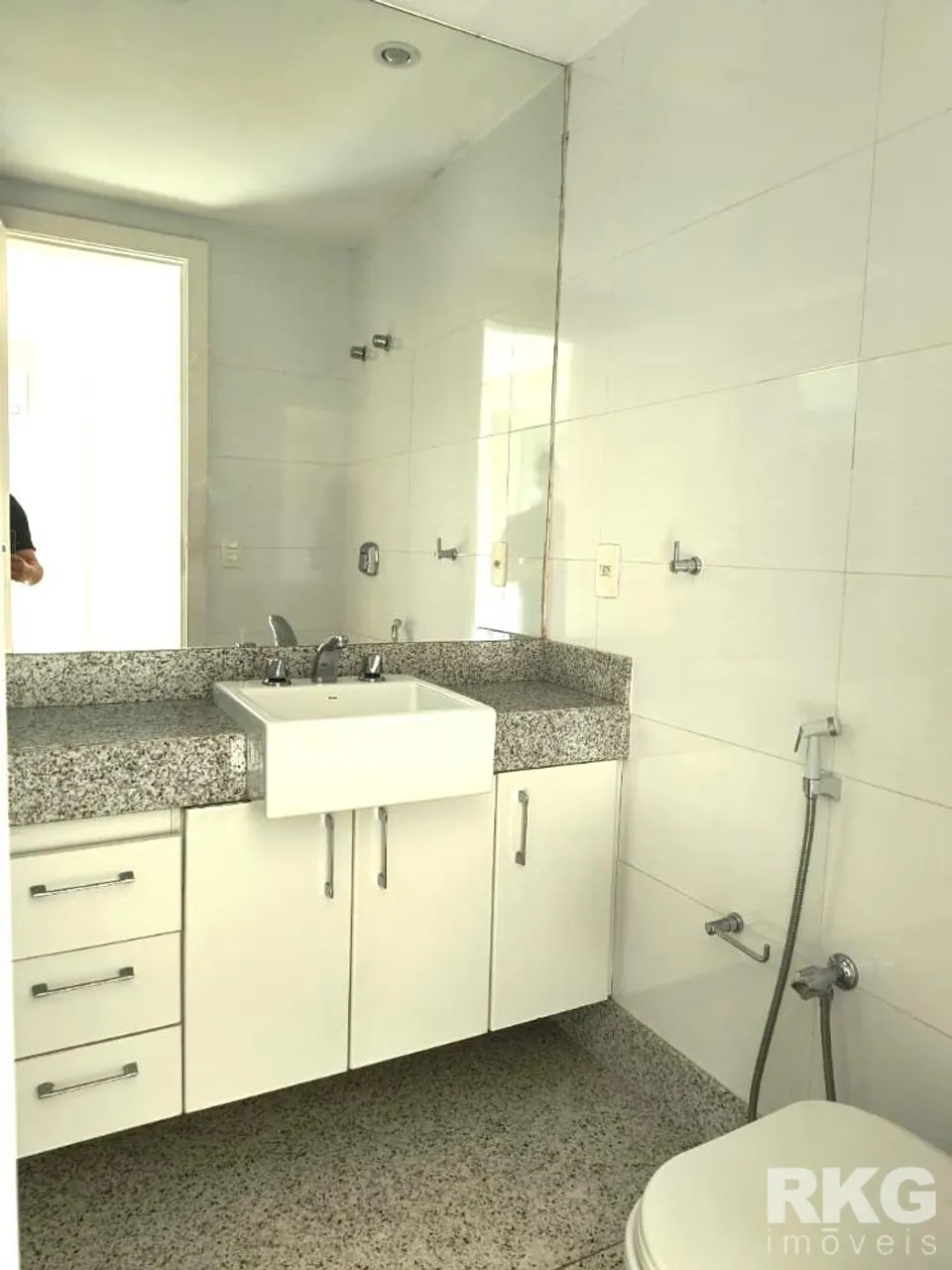 Apartamento com 5 banheiros e box de vidro — photo 11