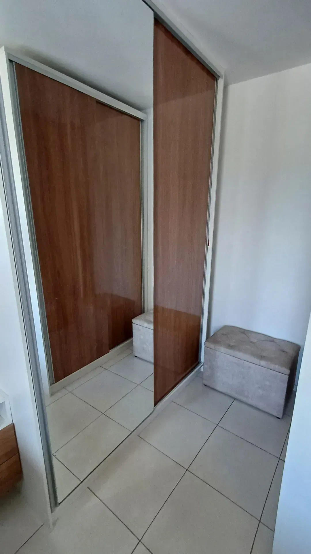 Furnished 3-bedroom apartment with a closed gas kitchen — photo 20